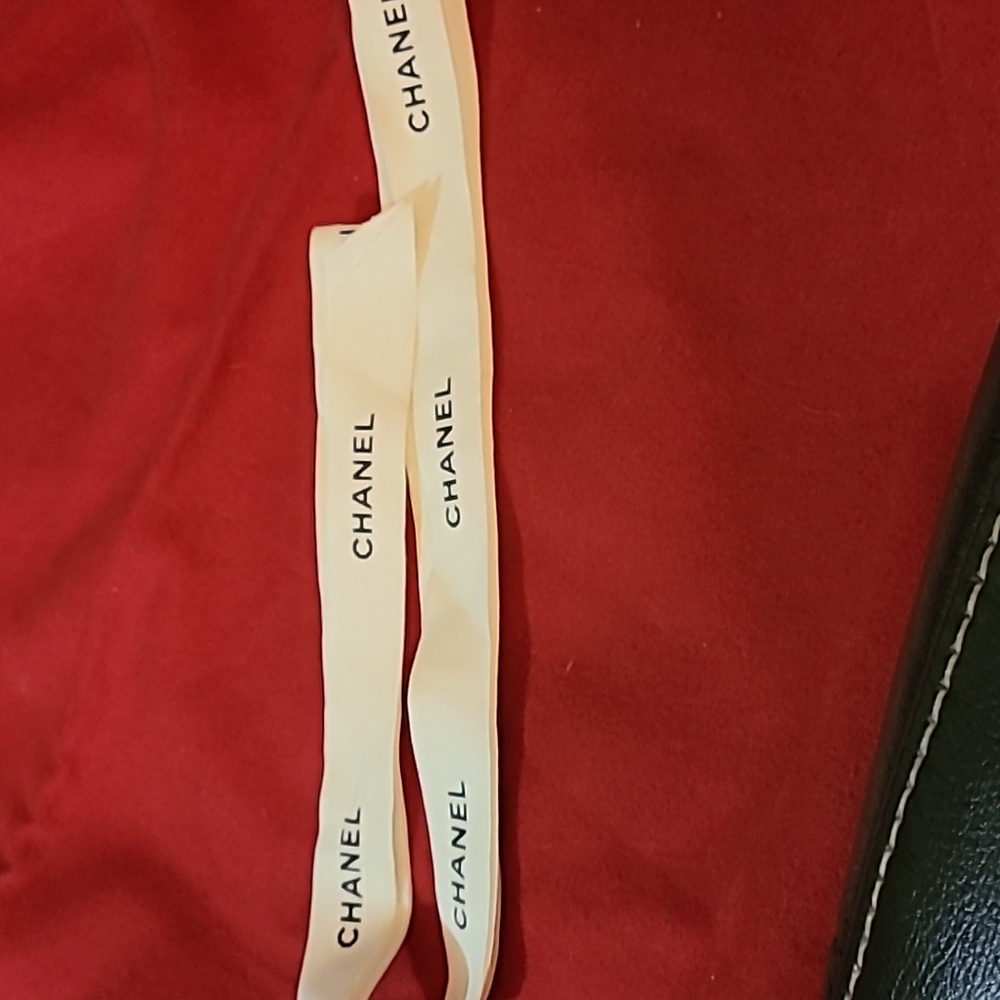 Authentic CHANEL Ribbon - Picture 2 of 3
